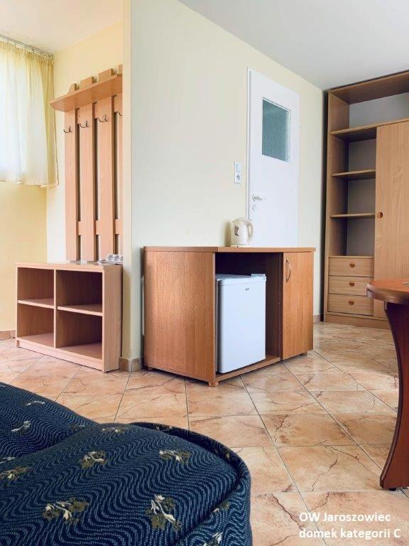 Ow Jaroszowiec Łazy Esterno foto