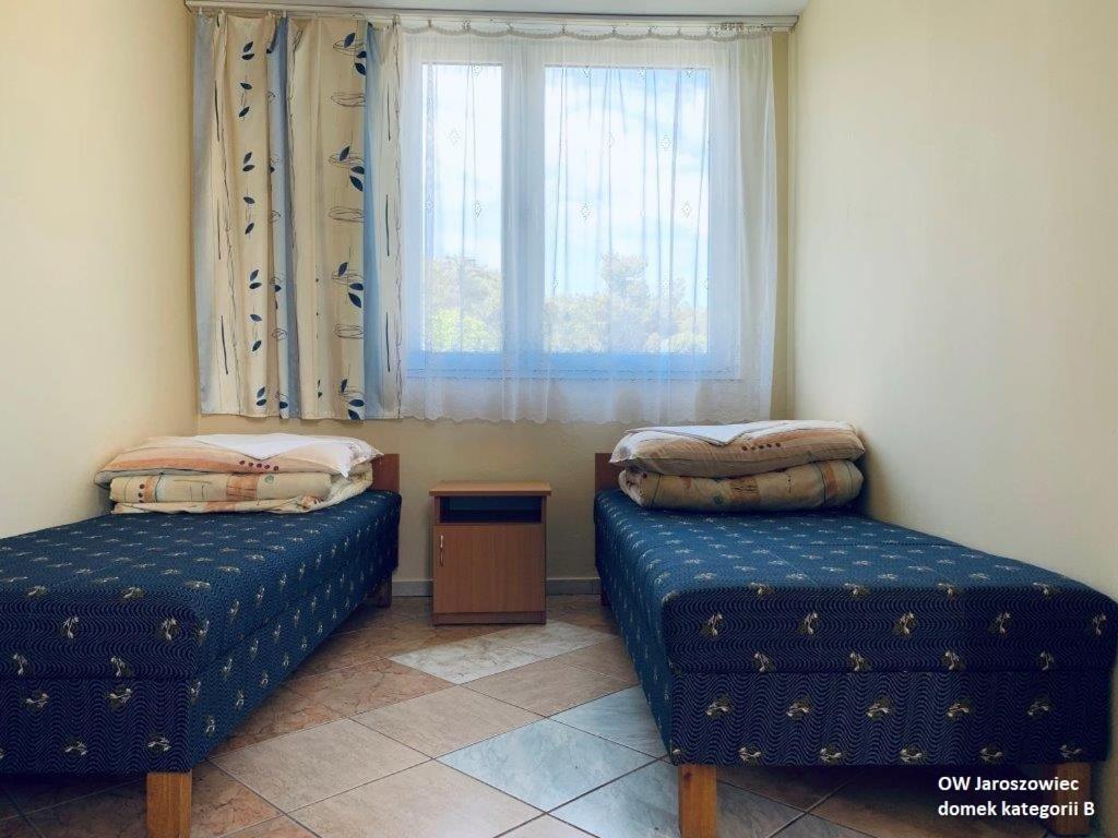 Ow Jaroszowiec Łazy Esterno foto