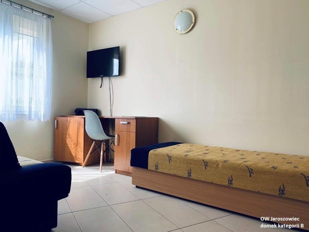 Ow Jaroszowiec Łazy Esterno foto